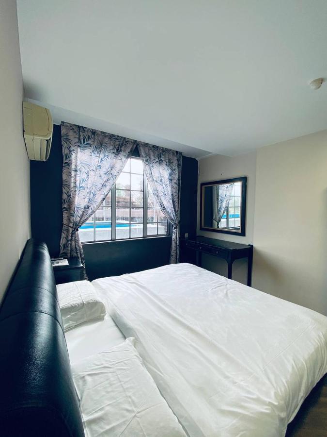 Z Hotel Malacca Bagian luar foto